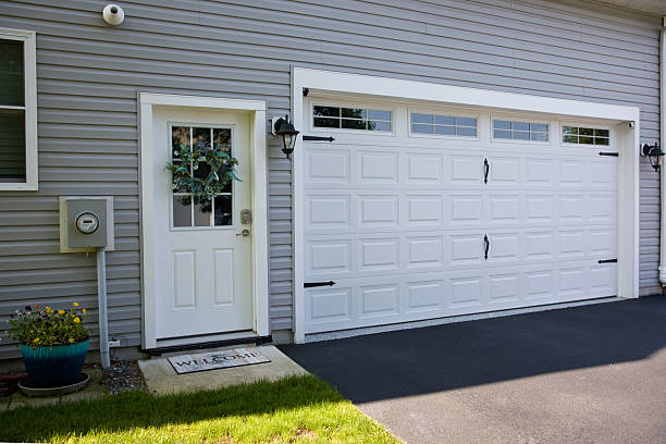 24/7 Emergency Garage Door Roller Replacement experts in Russell, KS